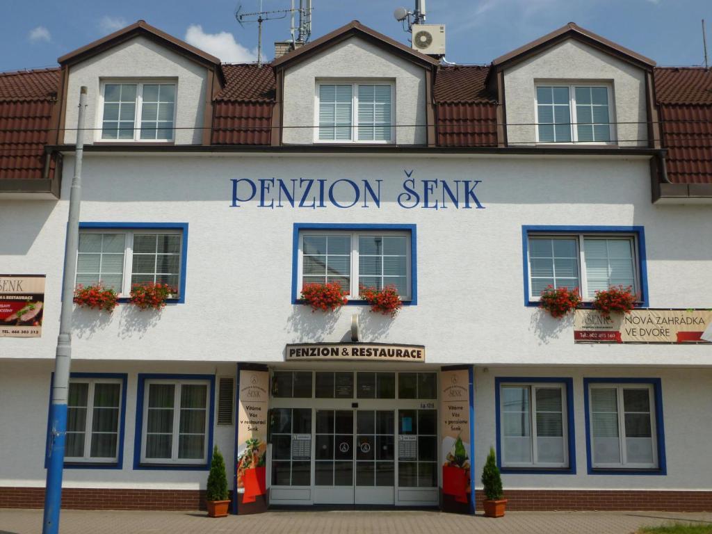 Penzion Senk Pardubice Zewnętrze zdjęcie